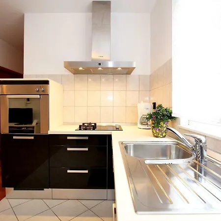 Gallery Ζαντάρ